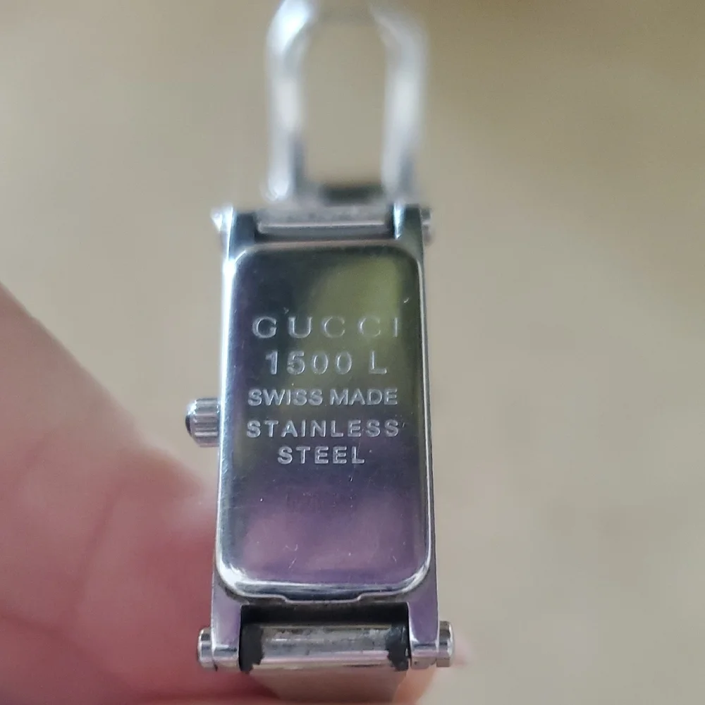 Gucci 1500 L Stainless Silver Watch
